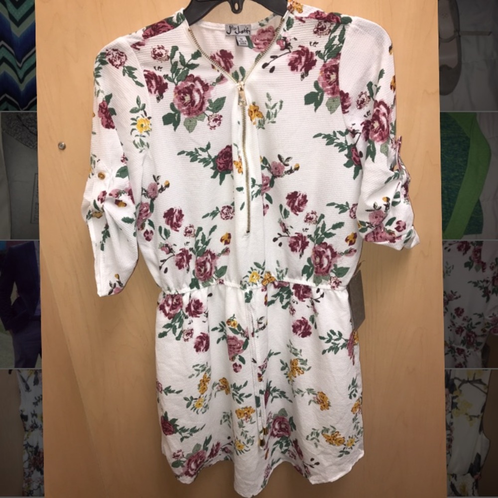 Floral top-MAKE AN OFFER!